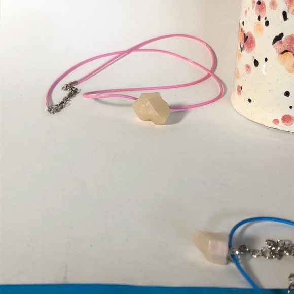 Handmade resin crystal necklace opal gem - Picture 4 of 4